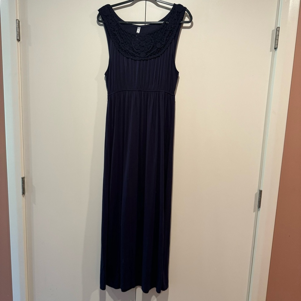 Women’s Sleeveless Maxi Dress in Navy Blue